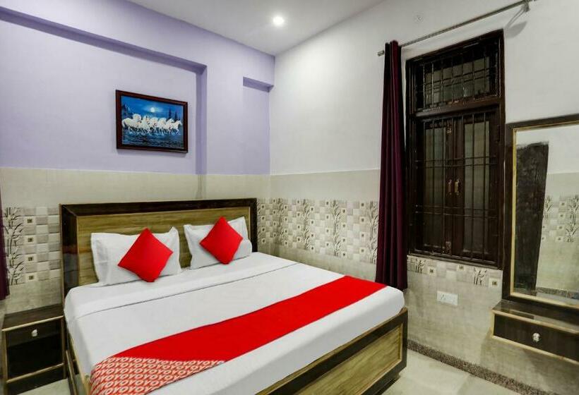 Трехместный Номер Классика, Oyo Flagship 81410 Ap Palace