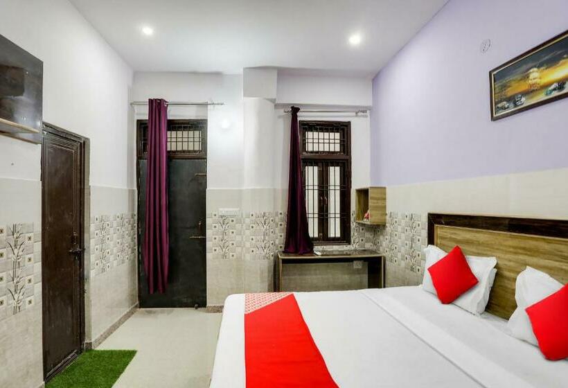 Трехместный Номер Классика, Oyo Flagship 81410 Ap Palace