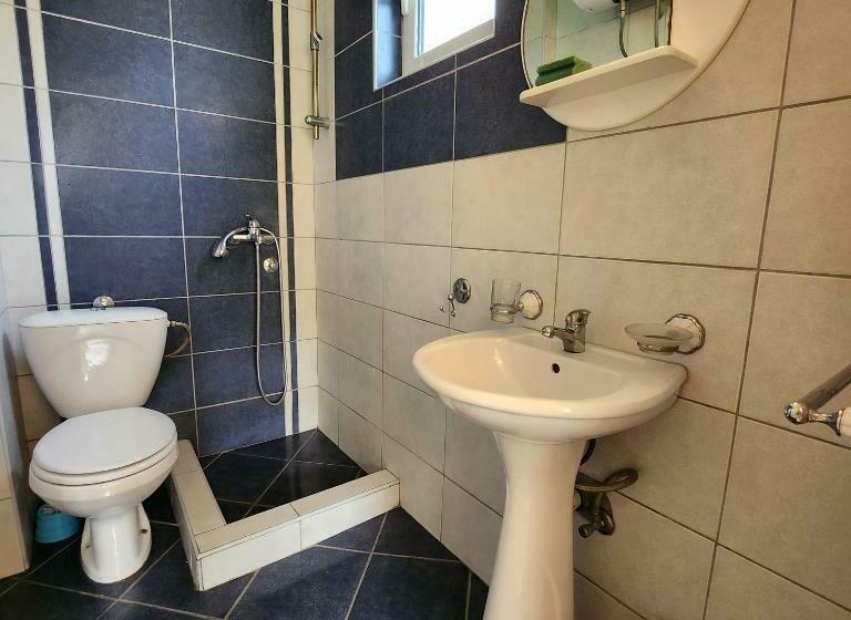 اتاق استاندارد سه تخته با بالکن, Bela Kuća Studio Apartments Na Korak Do Mora A Step To The Sea