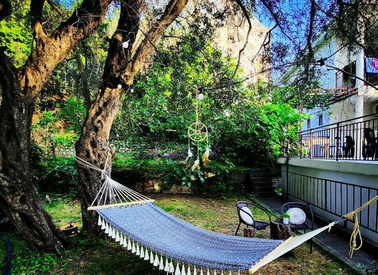 اتاق استاندارد سه تخته با بالکن, Bela Kuća Studio Apartments Na Korak Do Mora A Step To The Sea