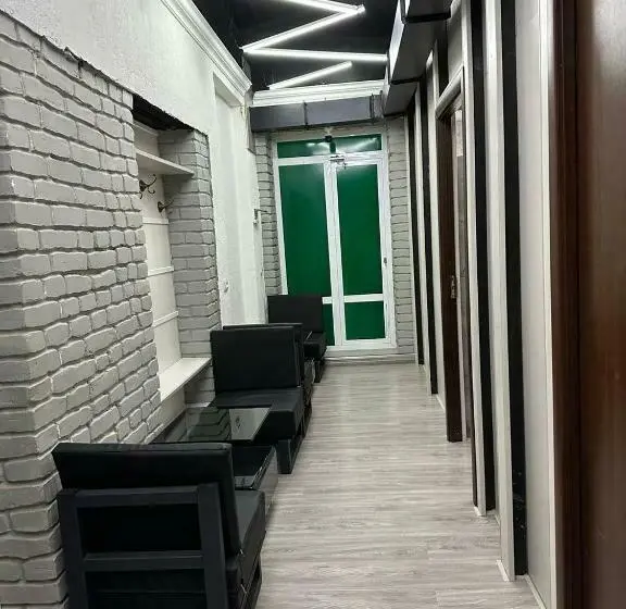 Standard Neljän Hengen Huone, Dubai Hostel