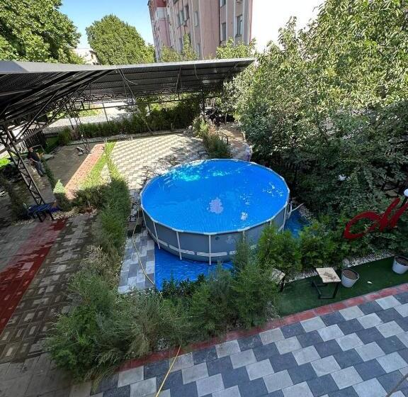 غرفة إقتصادية, Dubai Hostel