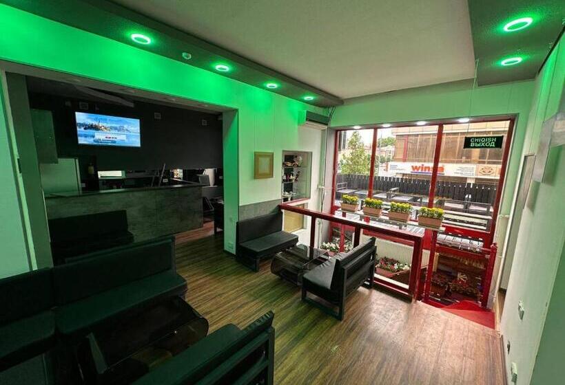 غرفة إقتصادية, Dubai Hostel