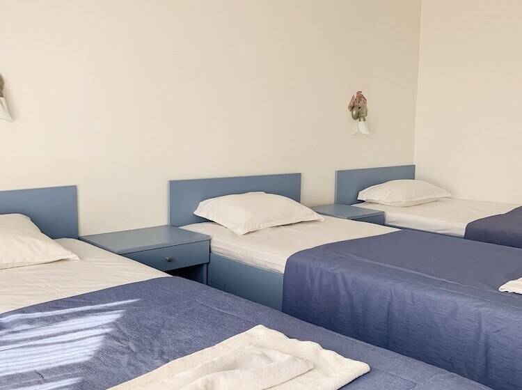 غرفة قياسية ثلاثية, Mint Family