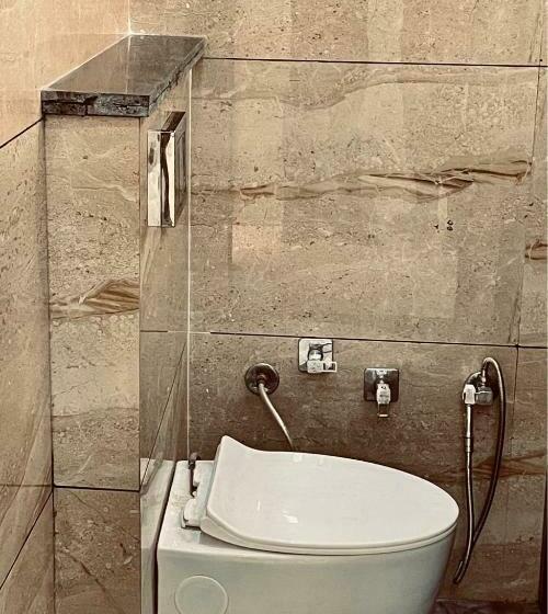 Номер Deluxe, The Divine  शानदार कमरे के साथ