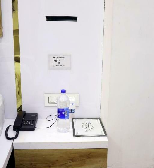 Номер Deluxe, The Divine  शानदार कमरे के साथ