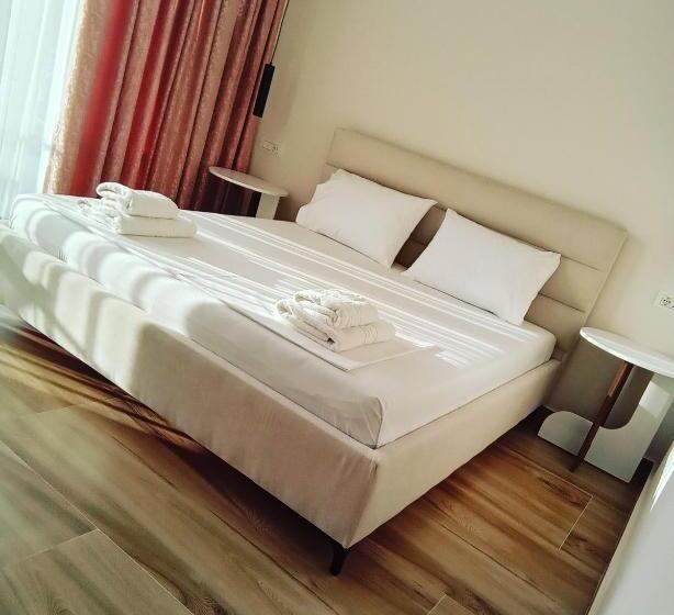 اتاق لوکس, Villa Tonia