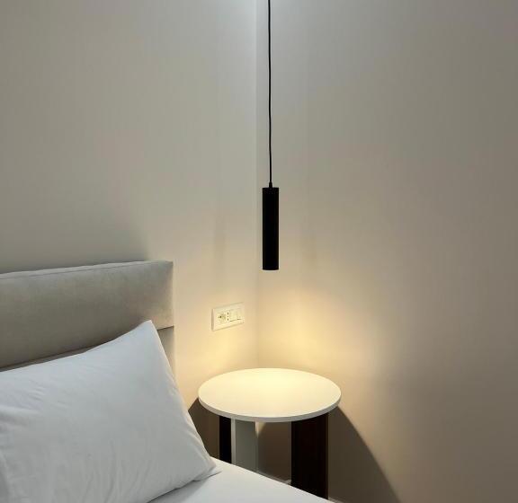 اتاق لوکس, Villa Tonia