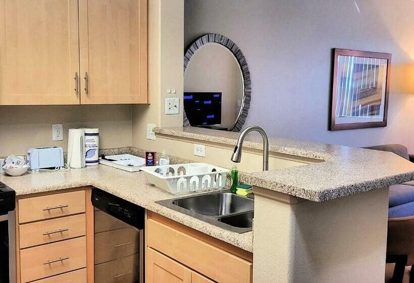 Апартаменты 1 Спальня, Disney Fullerton Homes And Lofts