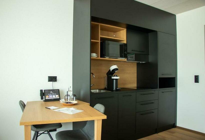 استودیو استاندارد با بالکن, Amante