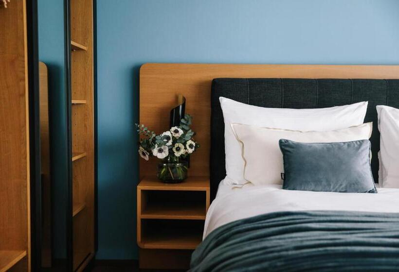 اتاق استاندارد, Amante