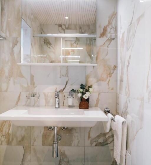 استودیو استاندارد با بالکن, Amante