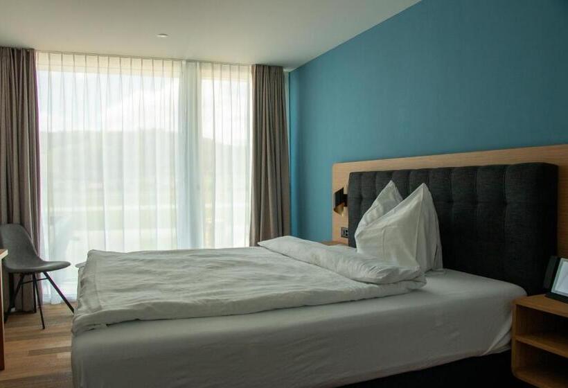 استودیو استاندارد با بالکن, Amante