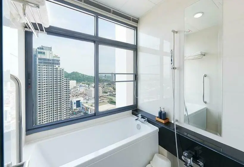 اتاق استاندارد چهار تخته, Citiresort @sea Sriracha