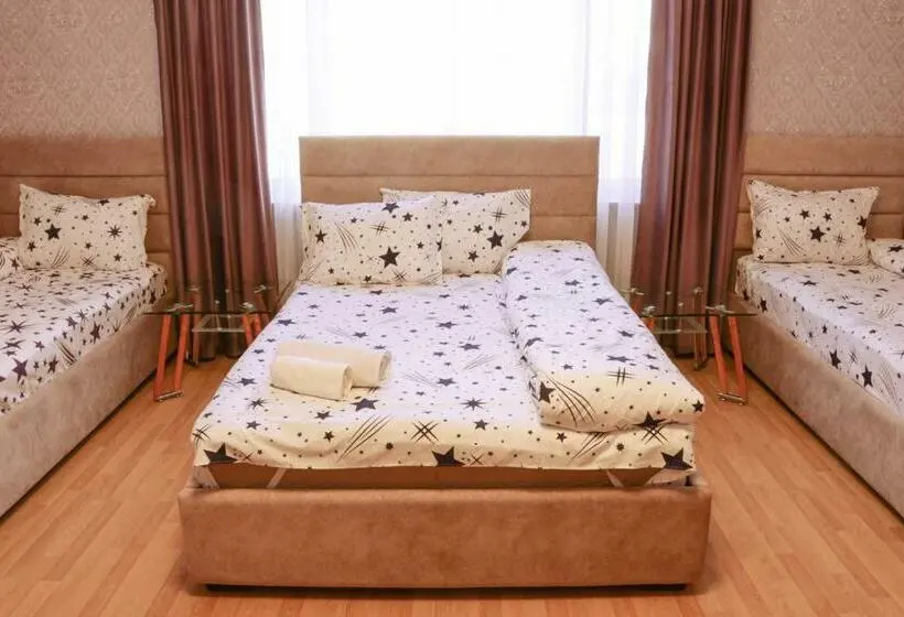 اتاق سوپریور سه تخته, Styopa