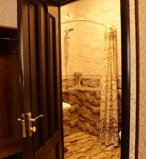 수피리어 트리플 룸, Styopa