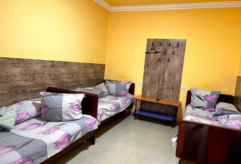 스탠다드 트리플 룸, Styopa