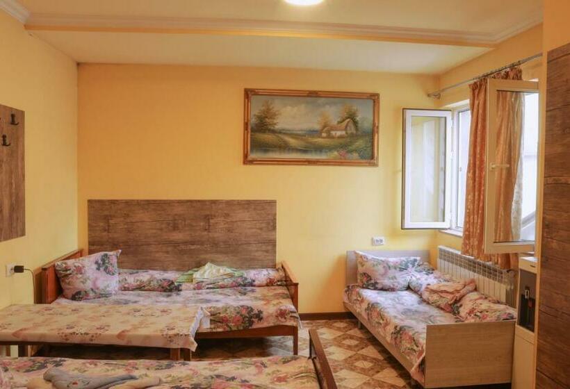 4인용 스탠다드 룸, Styopa