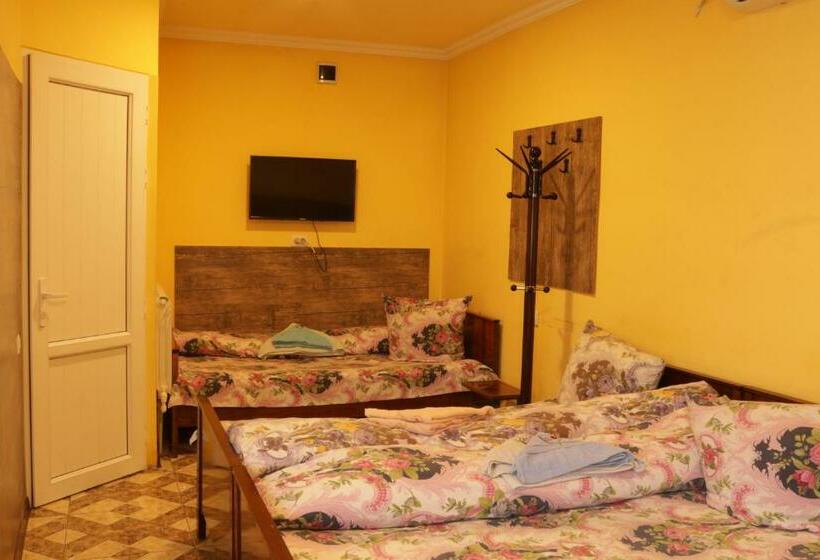 4인용 스탠다드 룸, Styopa