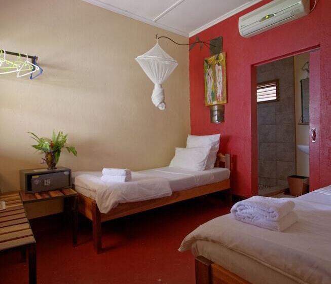 اتاق استاندارد یک نفره, Jollyboys Backpackers