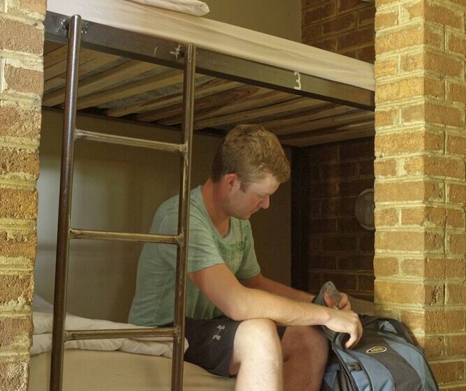 اتاق استاندارد, Jollyboys Backpackers