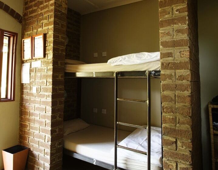 اتاق استاندارد, Jollyboys Backpackers