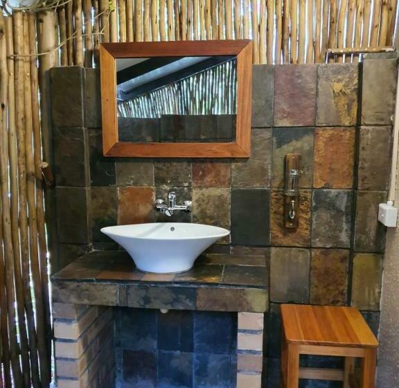 エコノミールーム, A Traveller's Palm