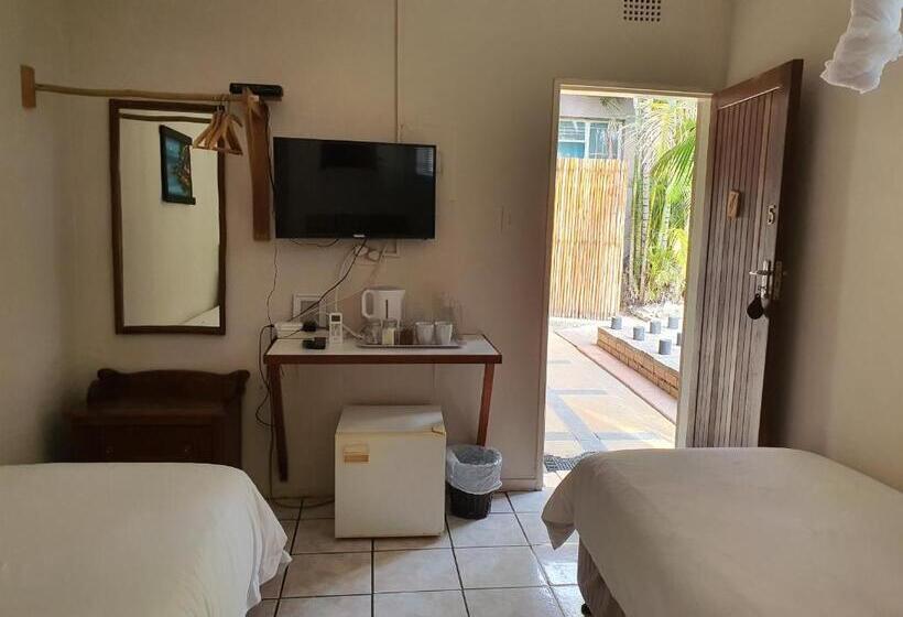 エコノミールーム, A Traveller's Palm