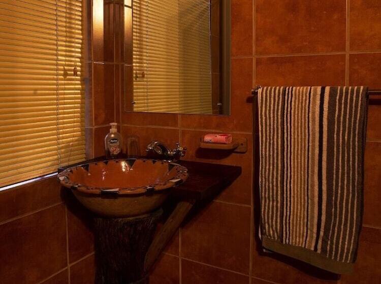 スタンダードルーム, A Traveller's Palm