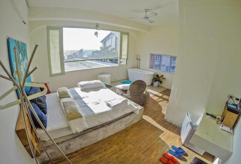 اتاق استاندارد با چشم‌انداز دریا, Kenting Sun Light Inn