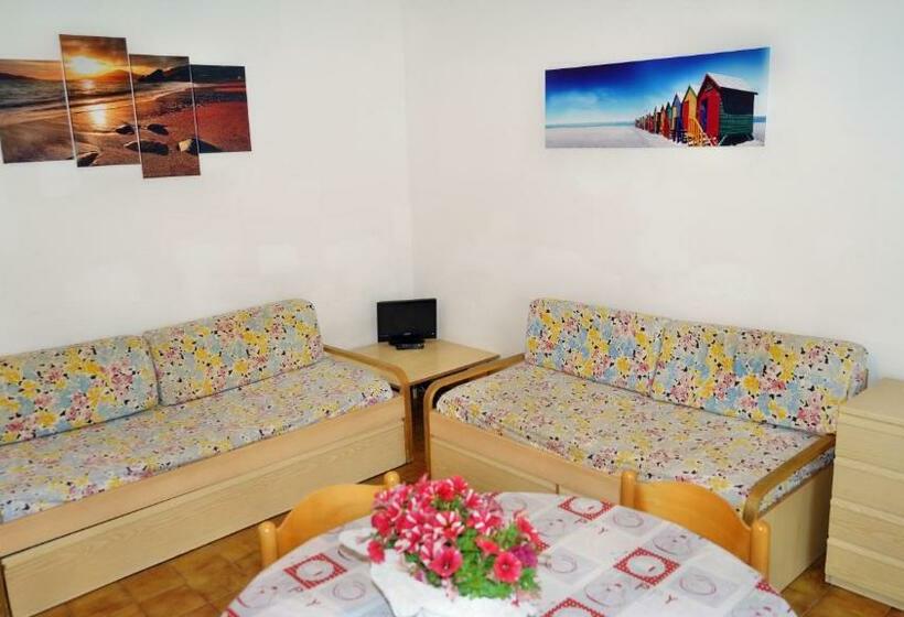 شقة غرفتين, Blu Baita