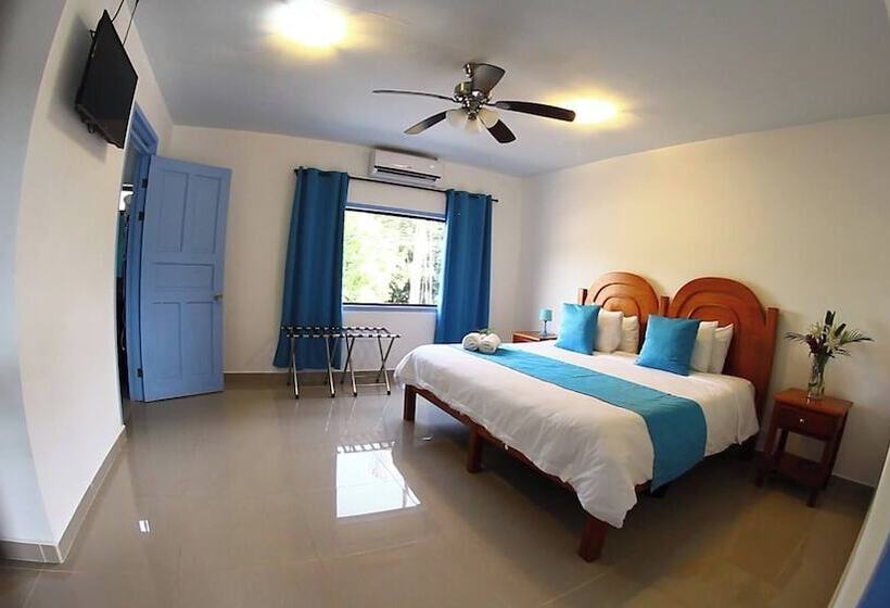 سوییت, Boutique Hotel Ibiza