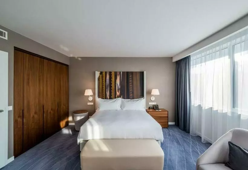 キングサイズベッドのエクゼクティブルーム, Doubletree By Hilton Hotel Wroclaw