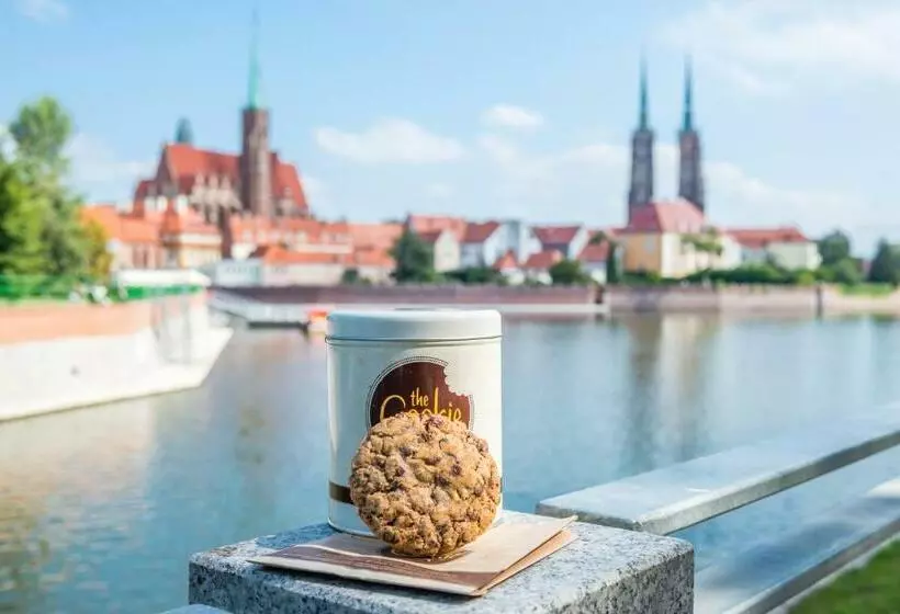 キングサイズベッドのデラックスルーム, Doubletree By Hilton Hotel Wroclaw