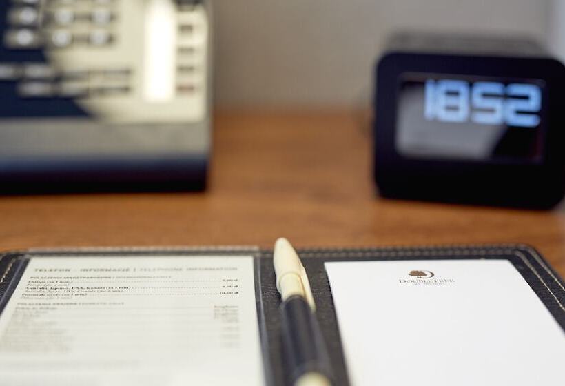 Номер Стандарт Кровать Кинг Адаптированный для Инвалидов, Doubletree By Hilton Hotel Wroclaw