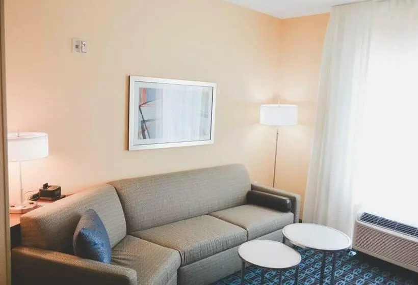 キングサイズベッドのスイートルーム, Fairfield Inn & Suites By Marriott San Antonio Brooks City Base