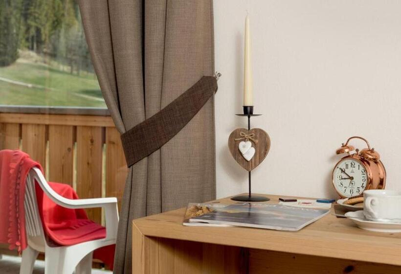 四人标准间, Garni Lastei