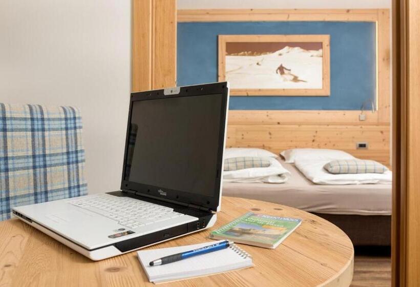 四人豪华间, Garni Lastei