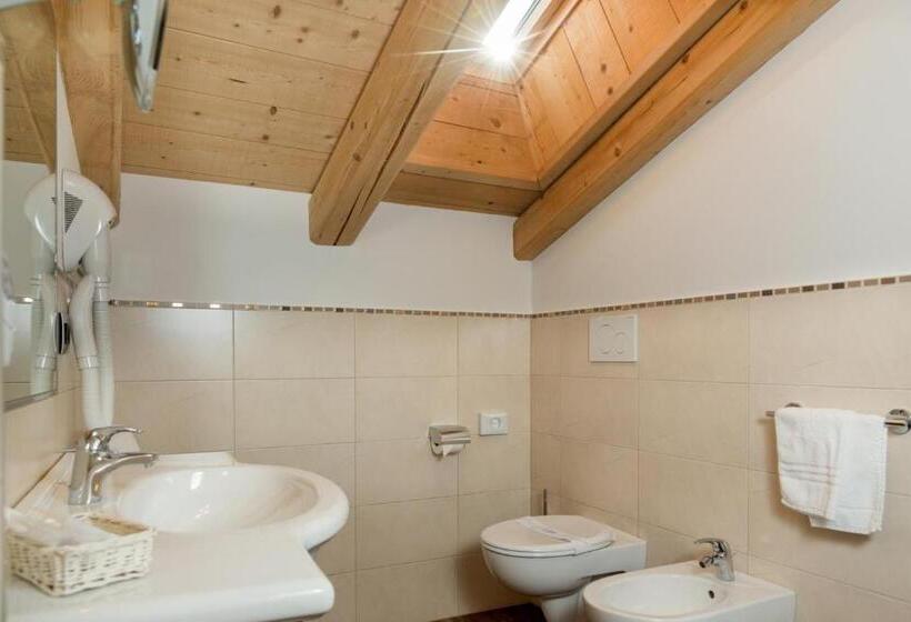 标准间, Garni Lastei