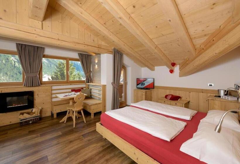 带大床的豪华间, Garni Lastei