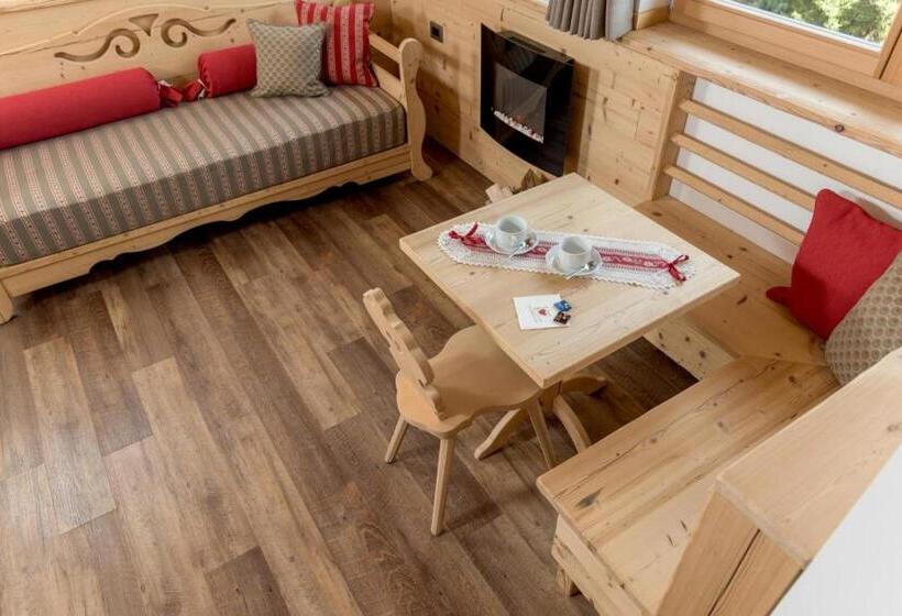 带大床的豪华间, Garni Lastei