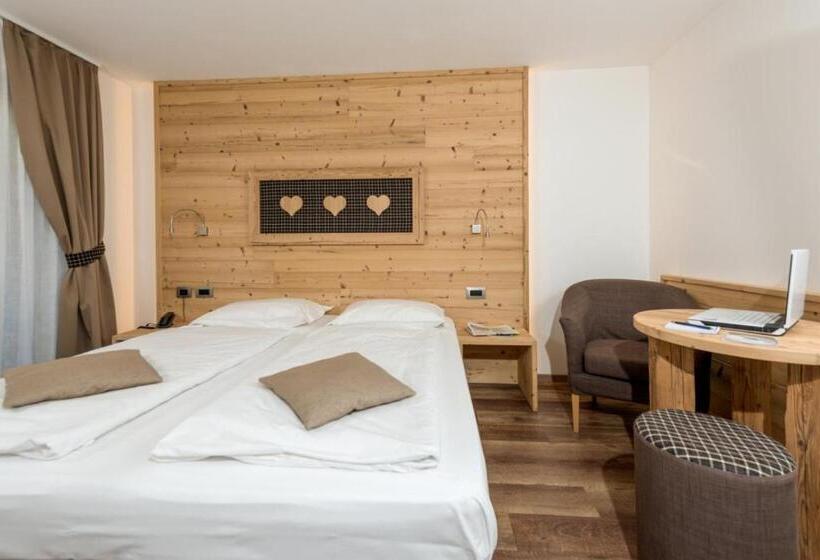 带阳台的豪华间, Garni Lastei