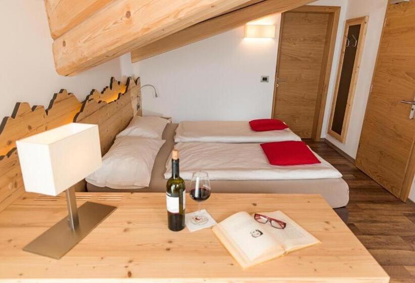 标准间, Garni Lastei