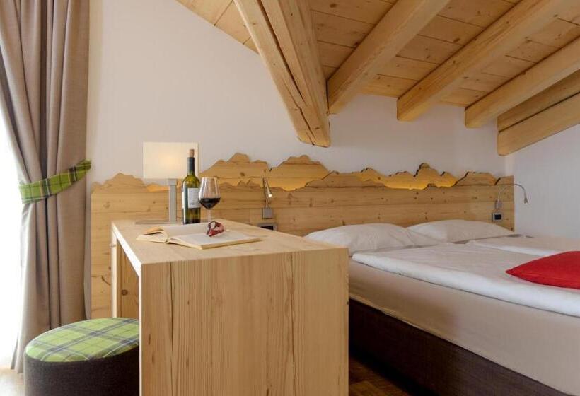 标准间, Garni Lastei