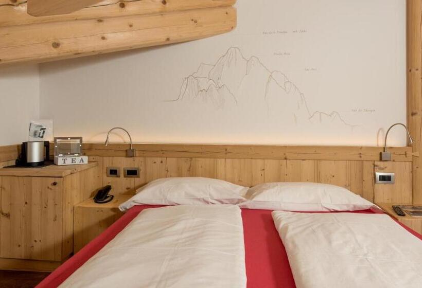 带大床的豪华间, Garni Lastei