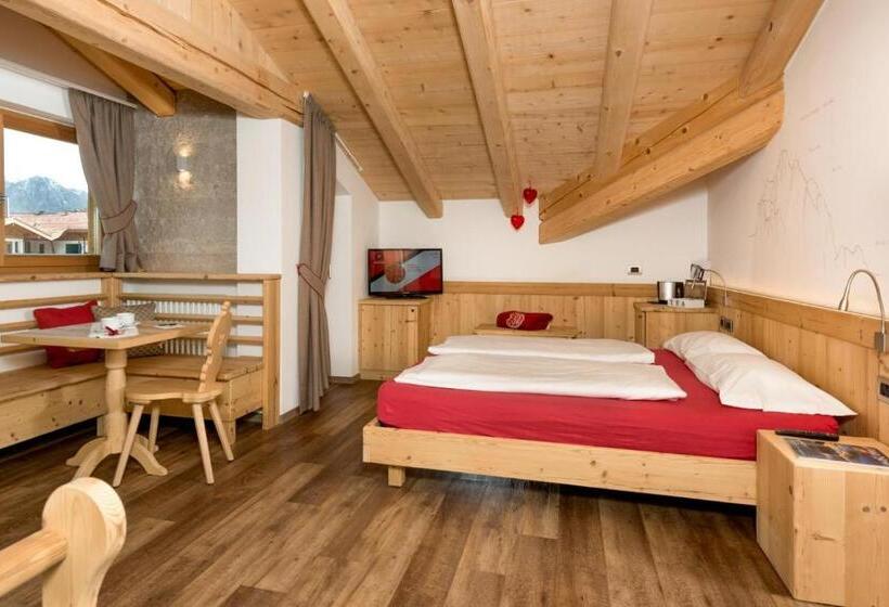 带大床的豪华间, Garni Lastei