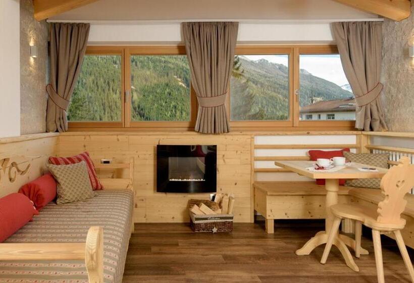 带大床的豪华间, Garni Lastei