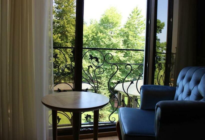 اتاق استاندارد, Lale