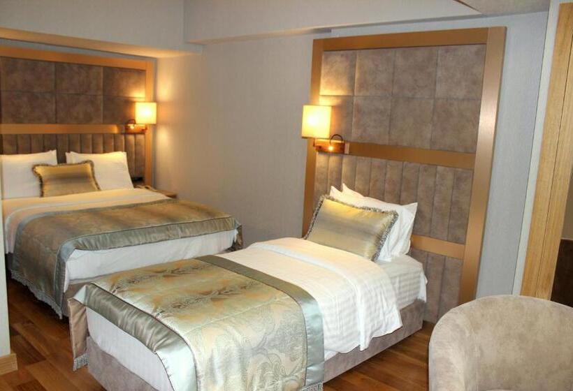 اتاق استاندارد سه نفره, Lale