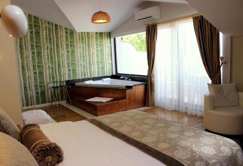 سوییت لوکس, Lale